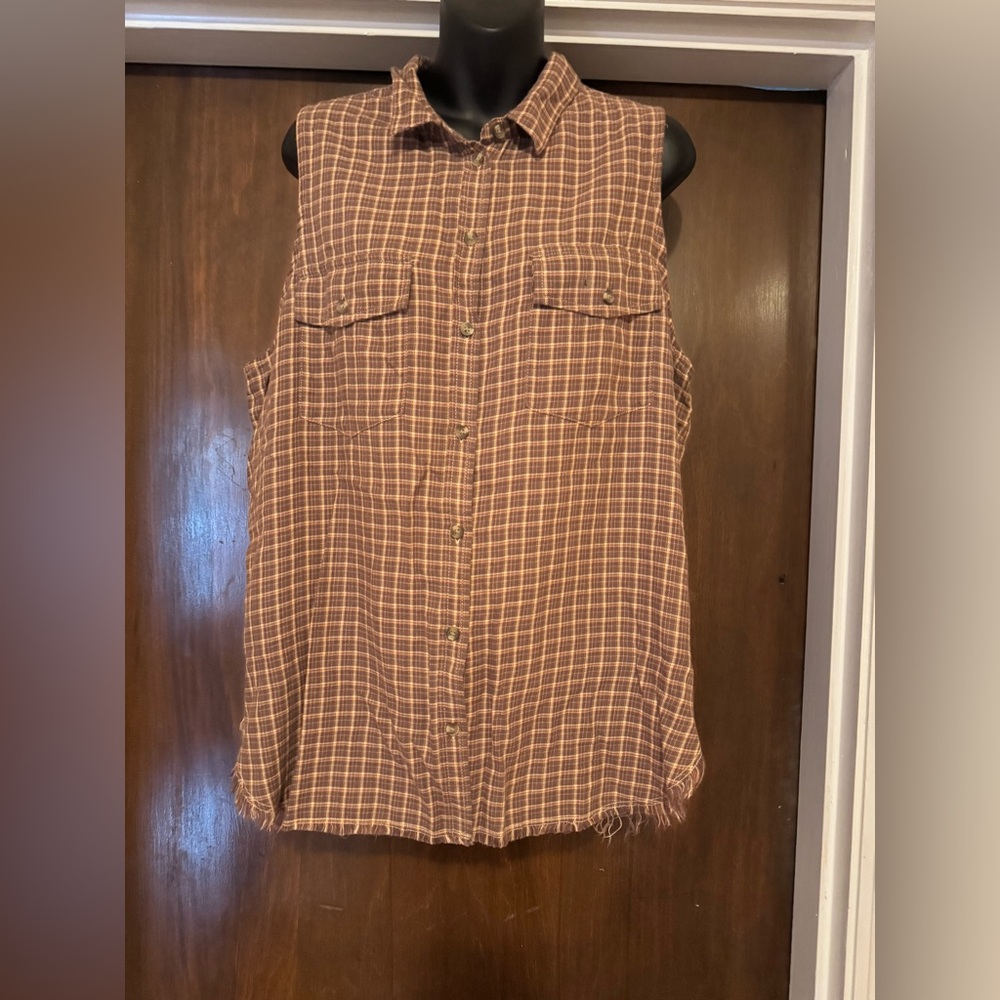 American Eagle Fringed Sleeveless Button Down Shirt - Size L